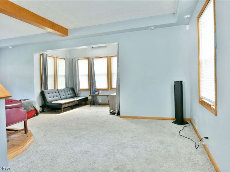 405 Oak Knoll Avenue SE, Warren, OH 44483 Photo 9