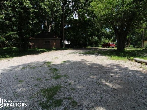 2705 College Avenue, Des Moines, IA 50311