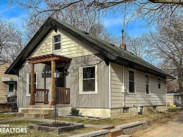 2735 Collage Avenue, Des Moines, IA 50311
