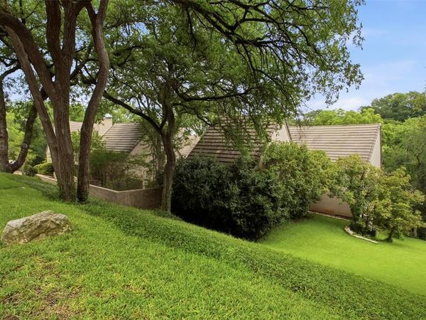 1111 Pebble Creek Road, Fort Worth, TX 76107
