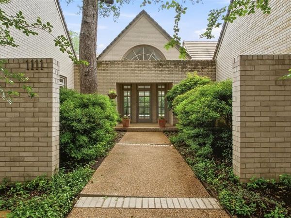 1111 Pebble Creek Road, Fort Worth, TX 76107