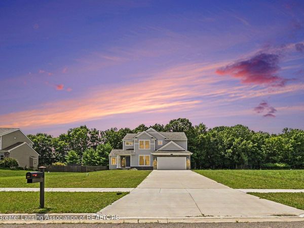 2383 W Gallant Fox Way, St. Johns, MI 48879