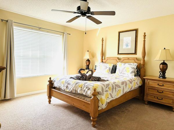 1049 Lake Berkley Drive, Other, FL 00000
