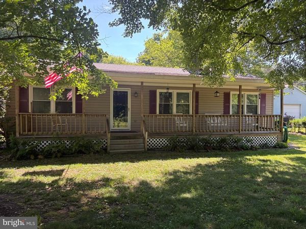 15358 BINNS ROAD , DOSWELL, VA 23047