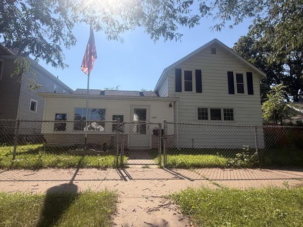 1633 Avon STREET, La Crosse, WI 54603
