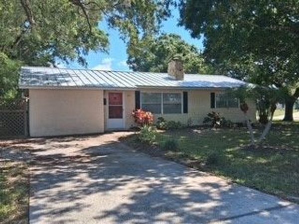 401 Easy Street, Sebastian, FL 32958
