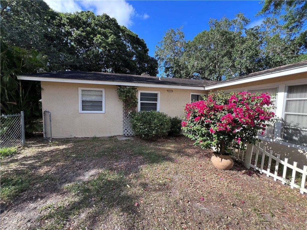 401 Easy Street, Sebastian, FL 32958 Photo