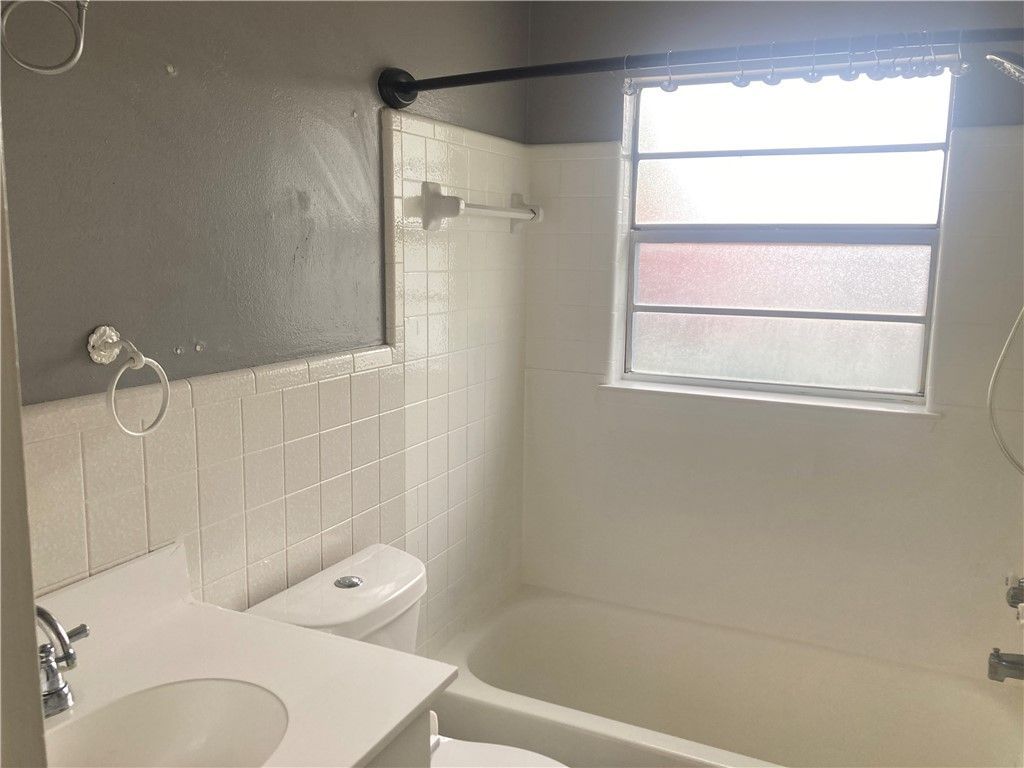 401 Easy Street, Sebastian, FL 32958 Photo