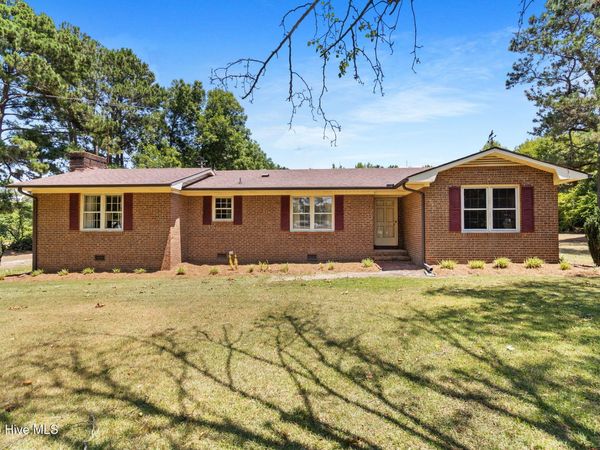 703 E Dr Martin L King Jr Boulevard, Roseboro, NC 28382