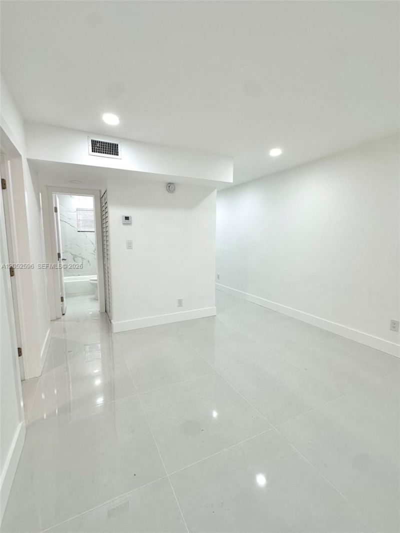 417 NW 7th Ter, Unit 2, Fort Lauderdale, FL 33311 Photo