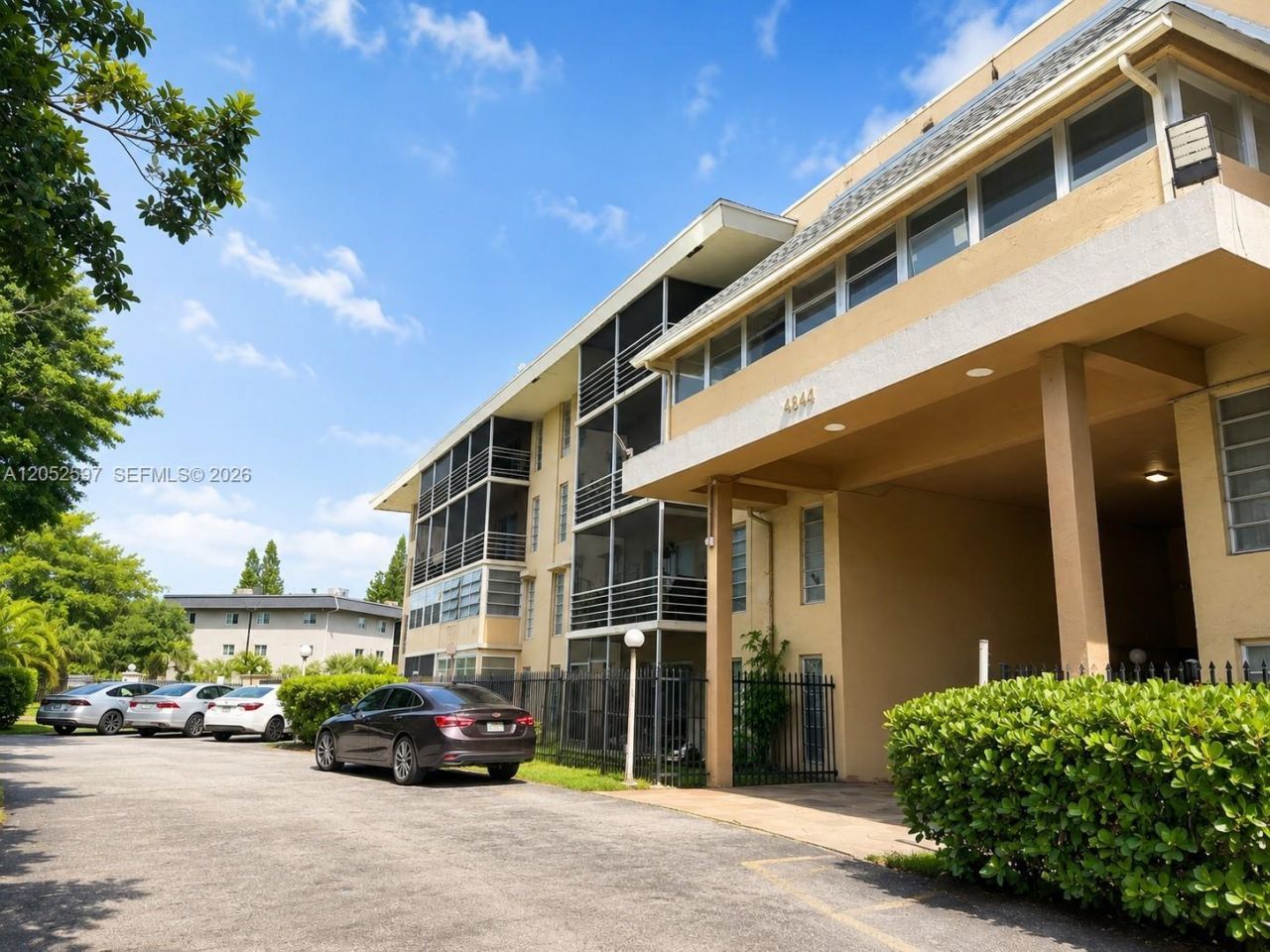 4848 NW 24th Ct , Unit 436, Lauderdale Lakes, FL 33313 Photo