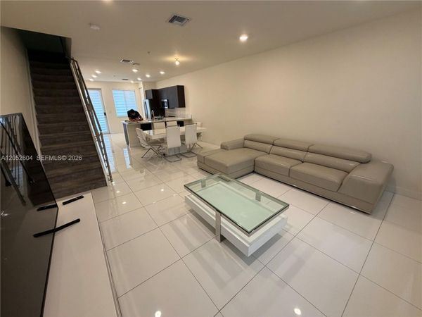 6401 NW 103rd Pl , Unit 103, Doral, FL 33178