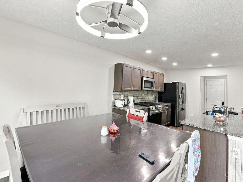 2726 Leonardo Way, Middletown, OH 45005 Photo 6