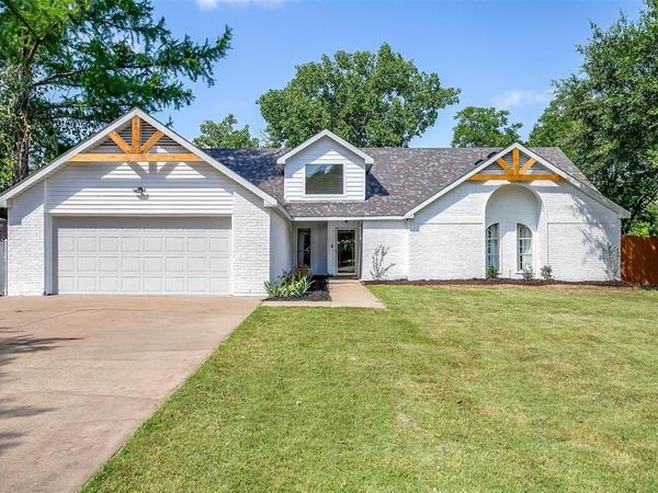1401 Cheyenne Trail, Granbury, TX 76048