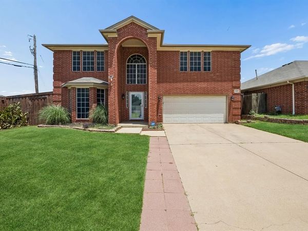 4217 Bent Oaks Drive, Arlington, TX 76001