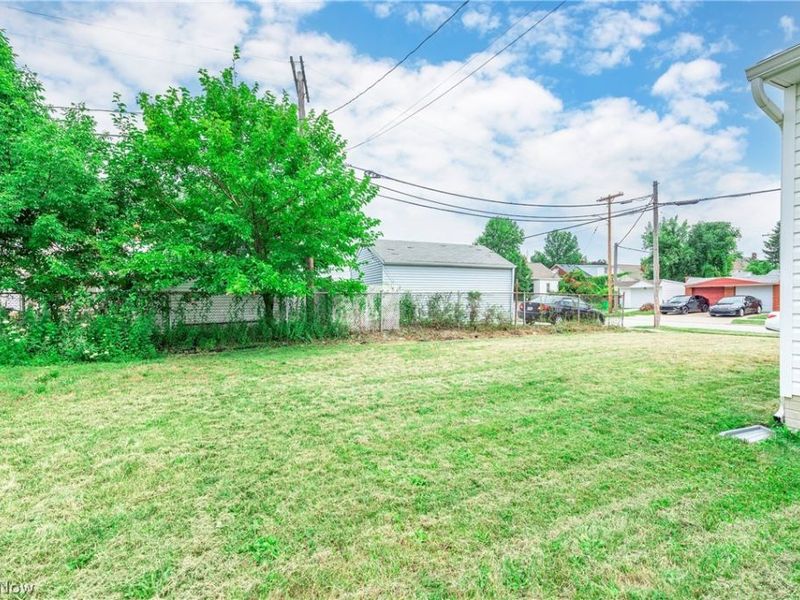 21451 Wilmore Avenue, Euclid, OH 44123 Photo 5