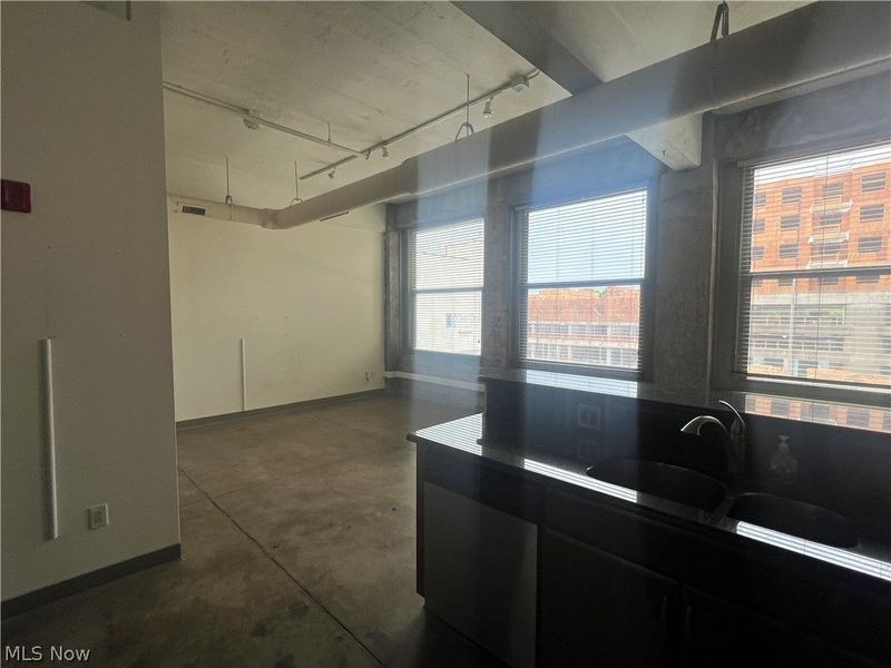 1104 E Prospect Avenue E, Unit 305, Cleveland, OH 44115 Photo 6