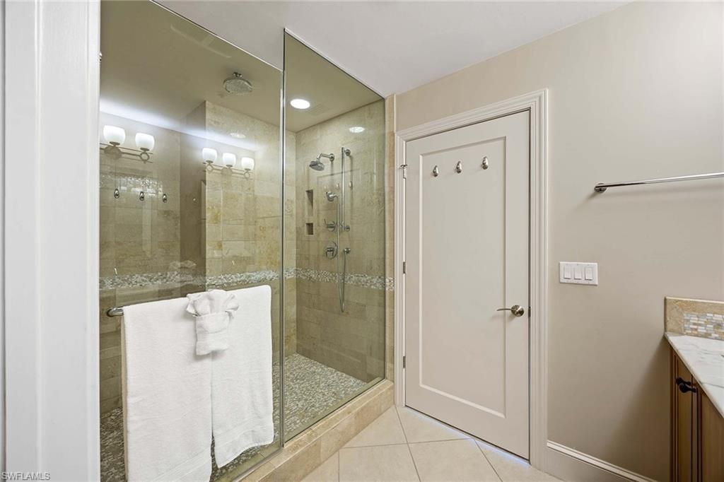 9115 Strada Pl , Unit 5213, Naples, FL 34108 Photo