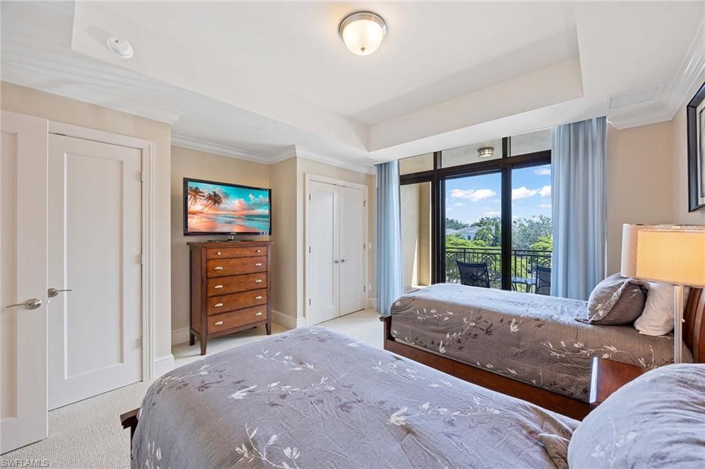 9115 Strada Pl , Unit 5213, Naples, FL 34108 Photo