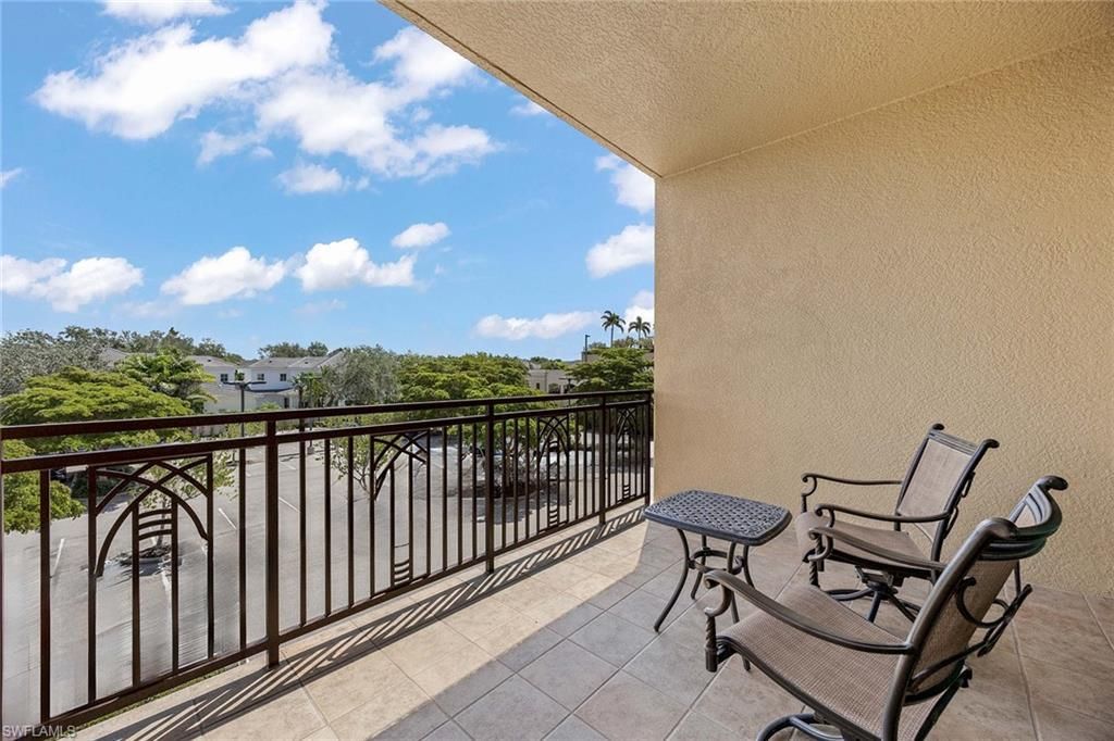 9115 Strada Pl , Unit 5213, Naples, FL 34108 Photo