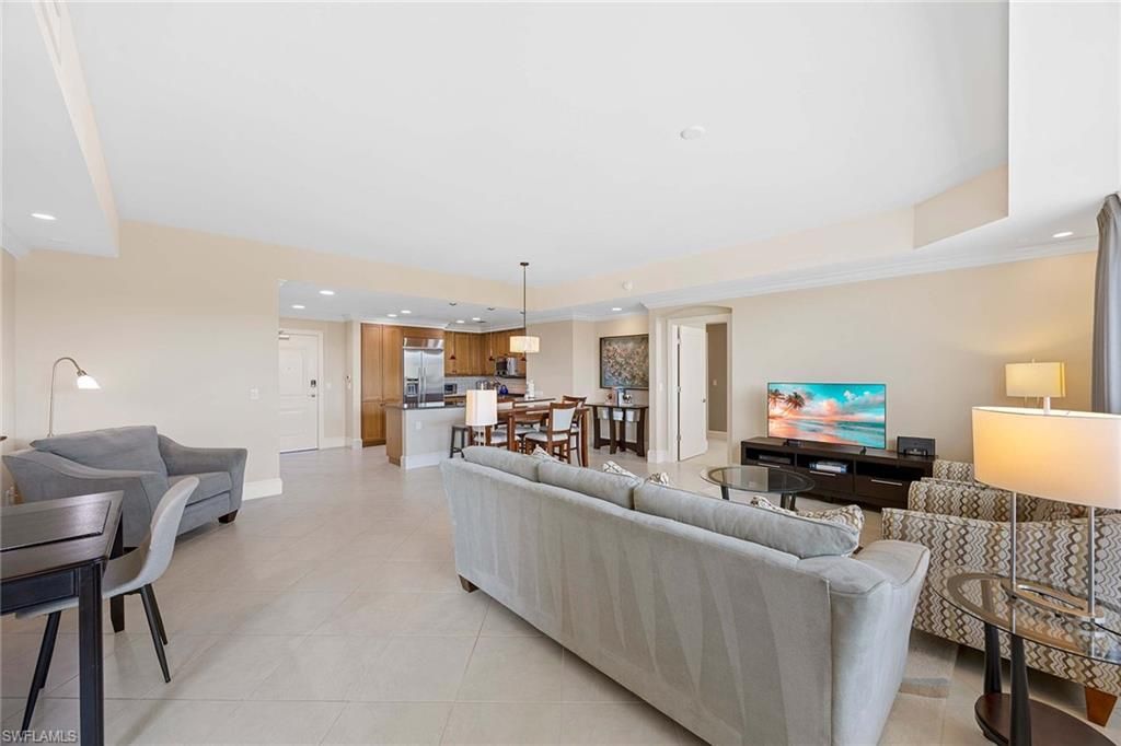 9115 Strada Pl , Unit 5213, Naples, FL 34108 Photo