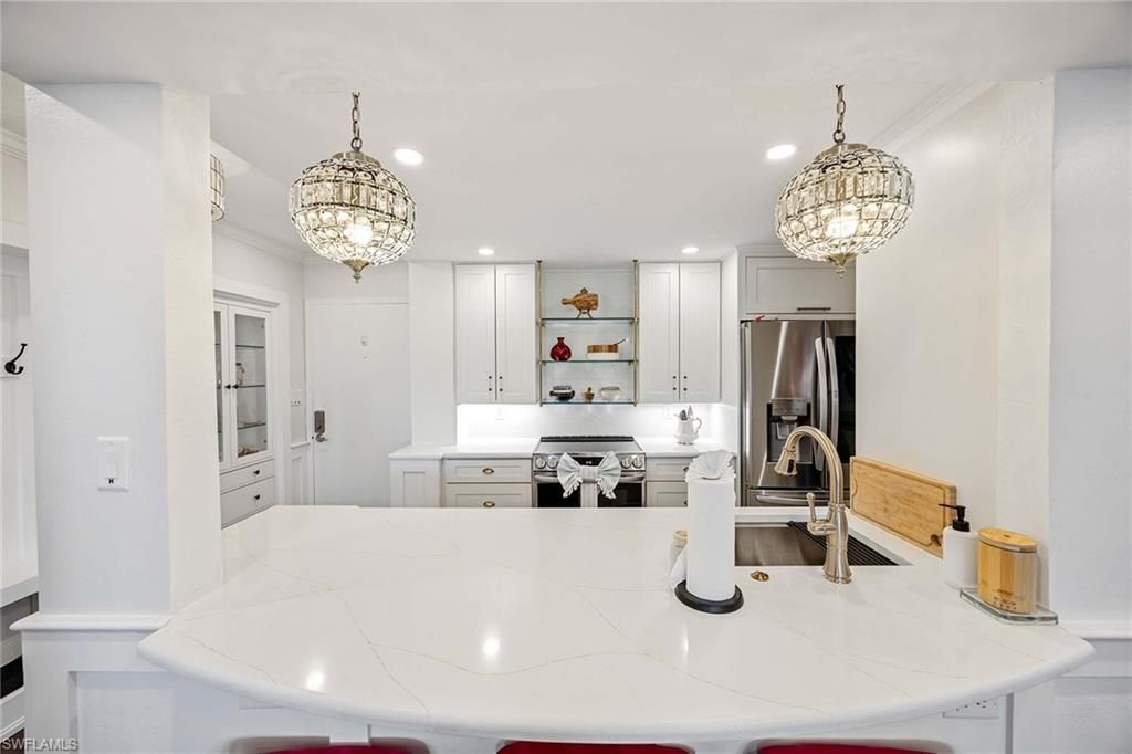 555 Park Shore Dr , Unit B408, Naples, FL 34103 Photo