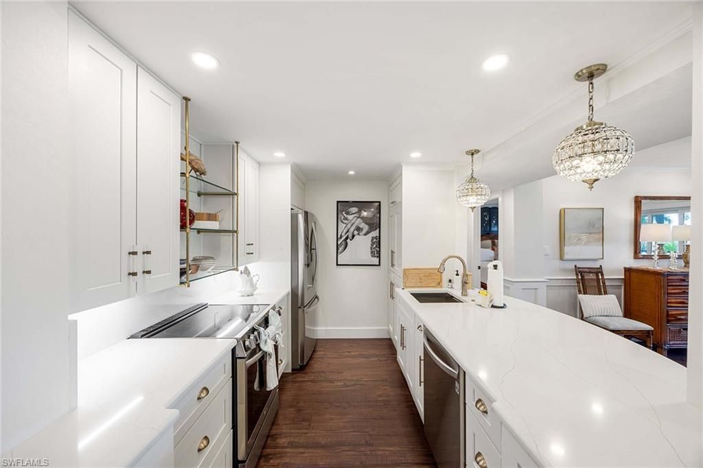 555 Park Shore Dr , Unit B408, Naples, FL 34103 Photo