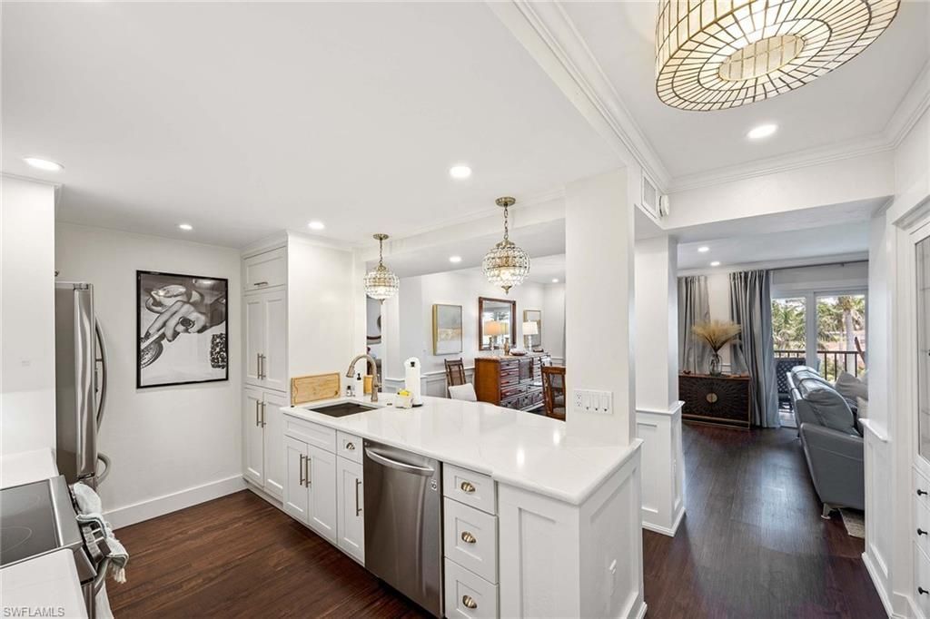 555 Park Shore Dr , Unit B408, Naples, FL 34103 Photo