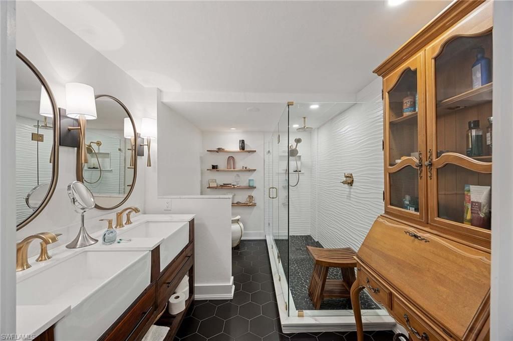 555 Park Shore Dr , Unit B408, Naples, FL 34103 Photo