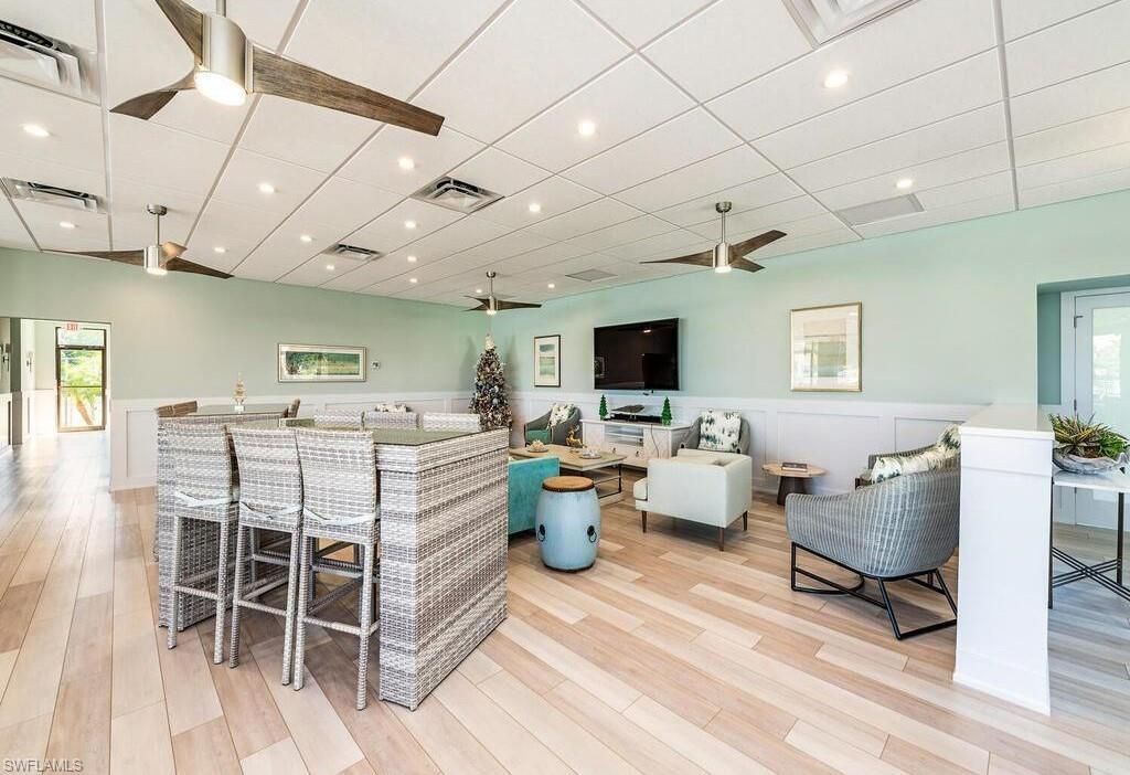 555 Park Shore Dr , Unit B408, Naples, FL 34103 Photo