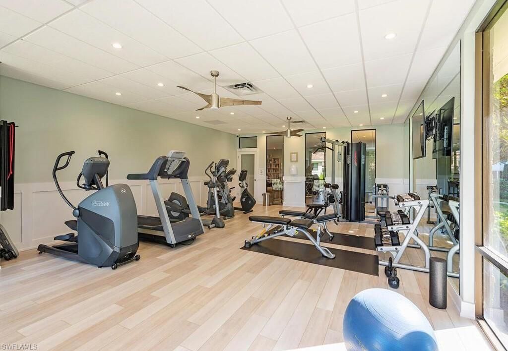555 Park Shore Dr , Unit B408, Naples, FL 34103 Photo