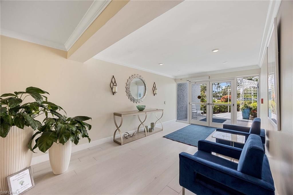 555 Park Shore Dr , Unit B408, Naples, FL 34103 Photo
