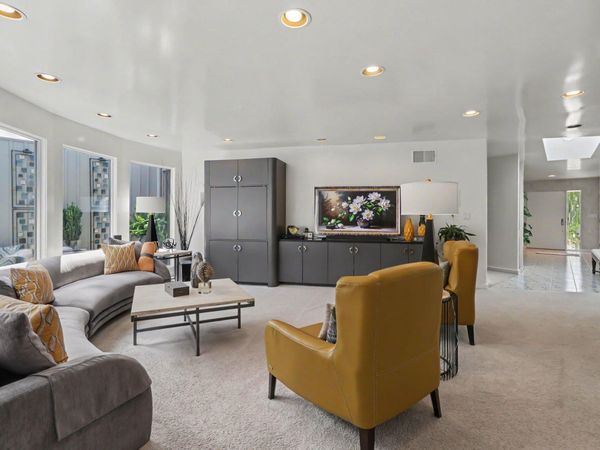 3813 N SARAYO CIRCLE, HARRISBURG, PA 17110
