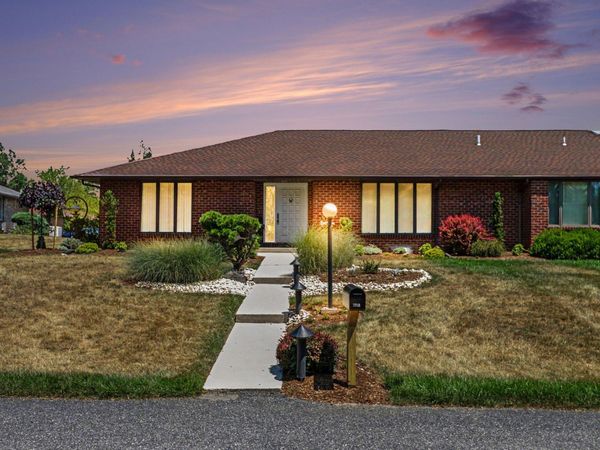 3813 N SARAYO CIRCLE, HARRISBURG, PA 17110