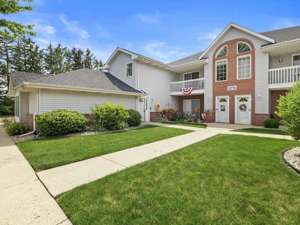 1276 Village Centre Dr, Unit 7, Somers, WI 53144