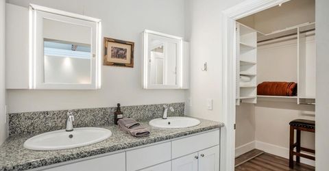 303 W St, Sacramento, CA 95818 Photo