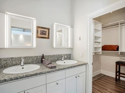303 W St, Sacramento, CA 95818 Photo