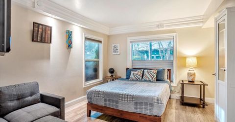 303 W St, Sacramento, CA 95818 Photo