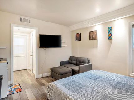 303 W St, Sacramento, CA 95818 Photo