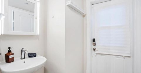 303 W St, Sacramento, CA 95818 Photo
