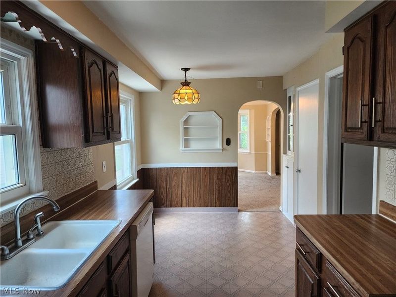 1335 Washington Boulevard, Mayfield Heights, OH 44124 Photo 5