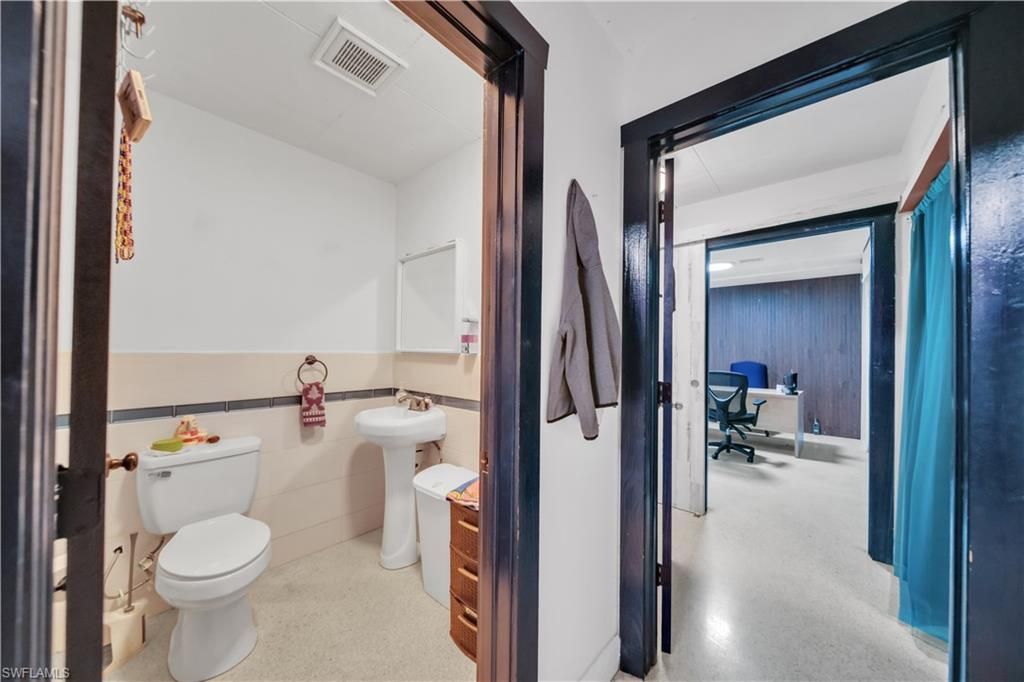 710 Pondella Rd, Unit 6&7, North Fort Myers, FL 33903 Photo