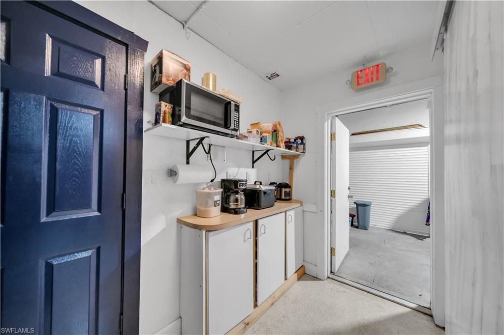 710 Pondella Rd, Unit 6&7, North Fort Myers, FL 33903 Photo