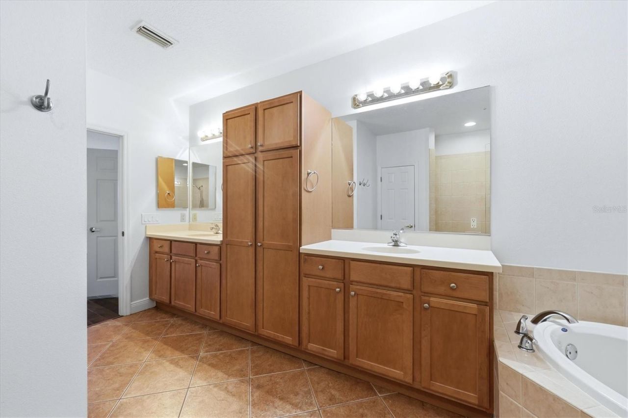 8434 Miramar Way, Lakewood Ranch, FL 34202 Photo