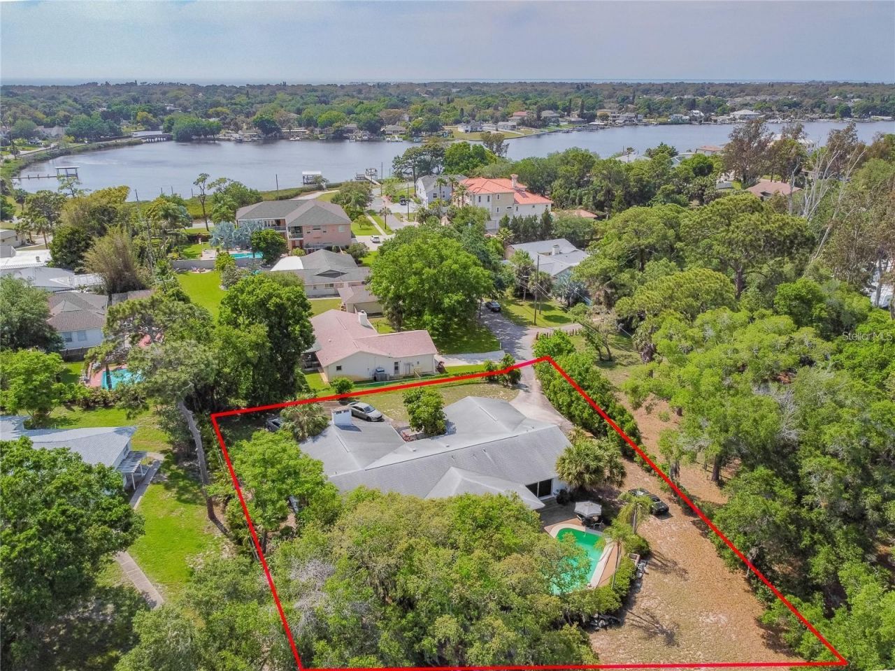 425 Craig Drive, Tarpon Springs, FL 34689 Photo