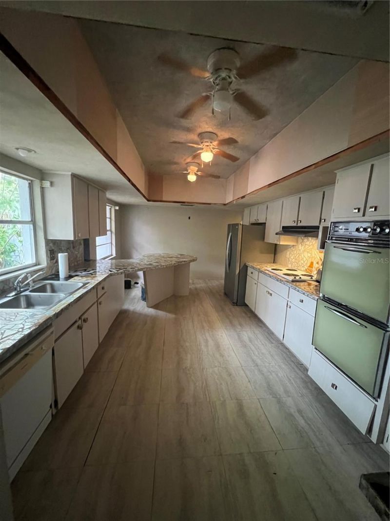425 Craig Drive, Tarpon Springs, FL 34689 Photo