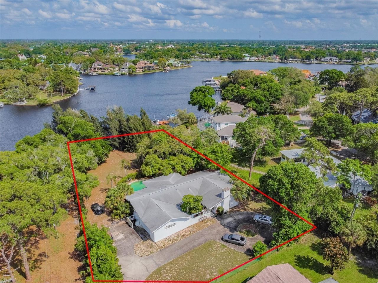 425 Craig Drive, Tarpon Springs, FL 34689 Photo
