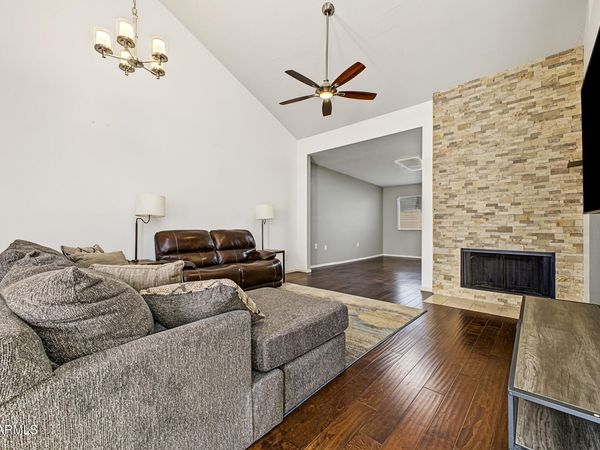 371 W LODGE Drive, Tempe, AZ 85283