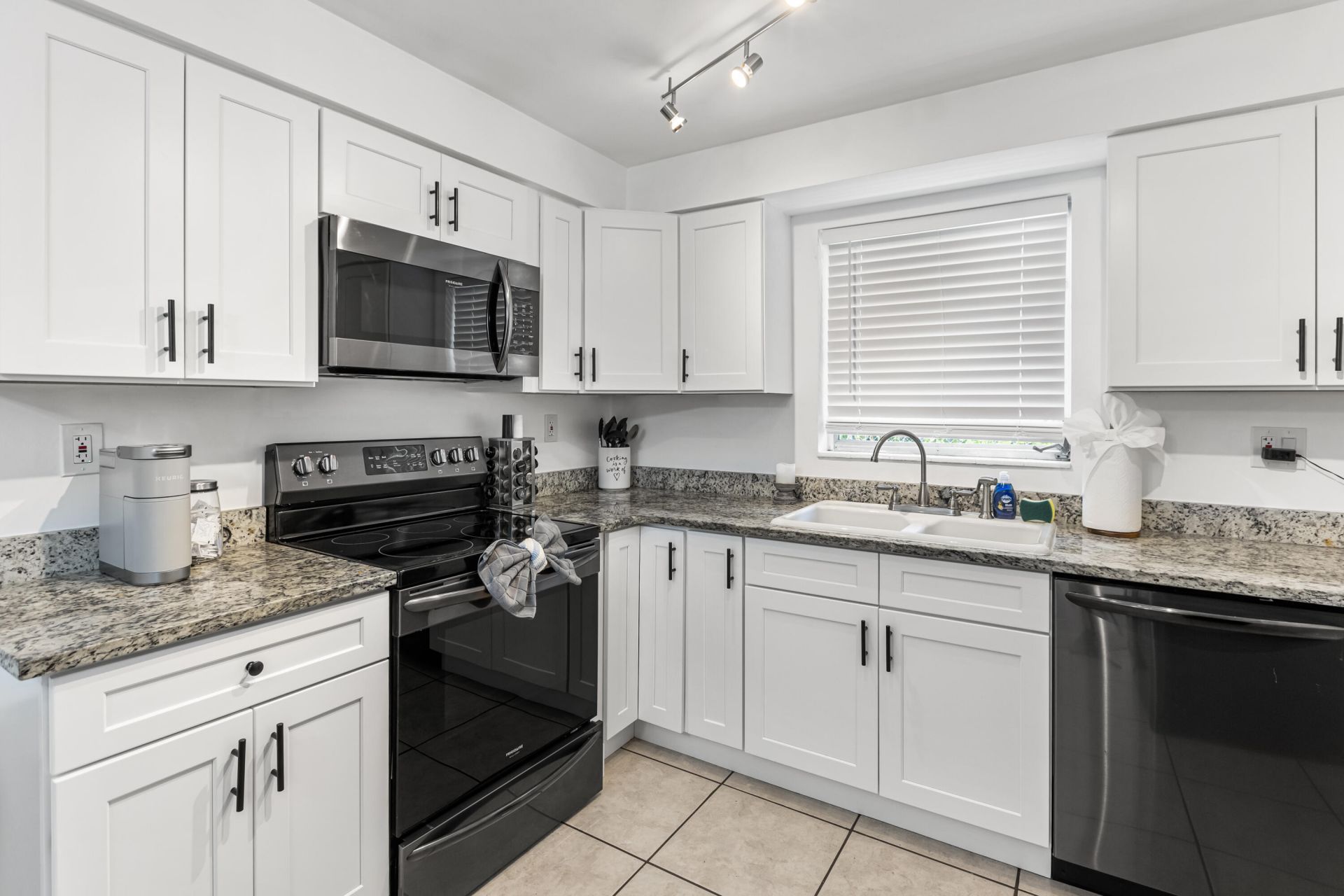 2191 Thomasson Drive, Naples, FL 34112 Photo