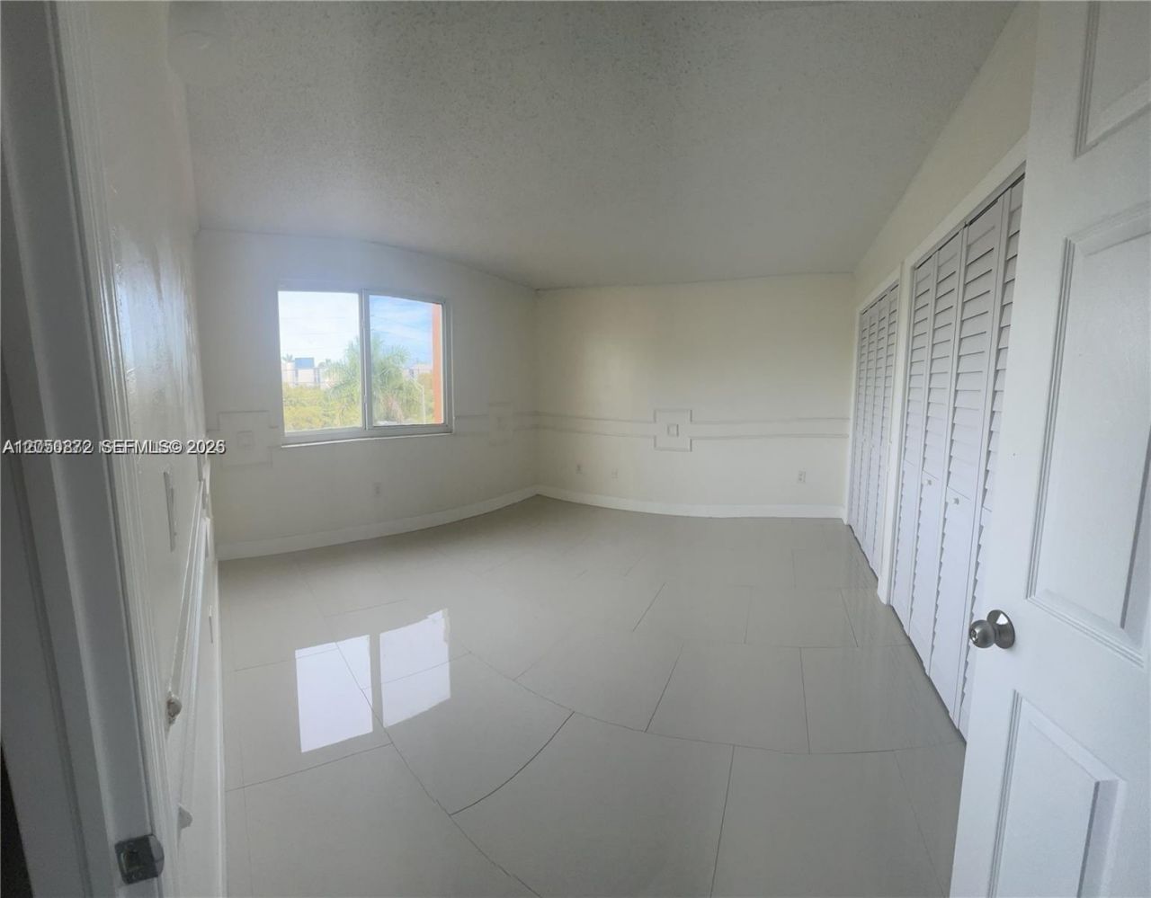 6970 NW 186th St , Unit 3-502, Hialeah, FL 33015 Photo